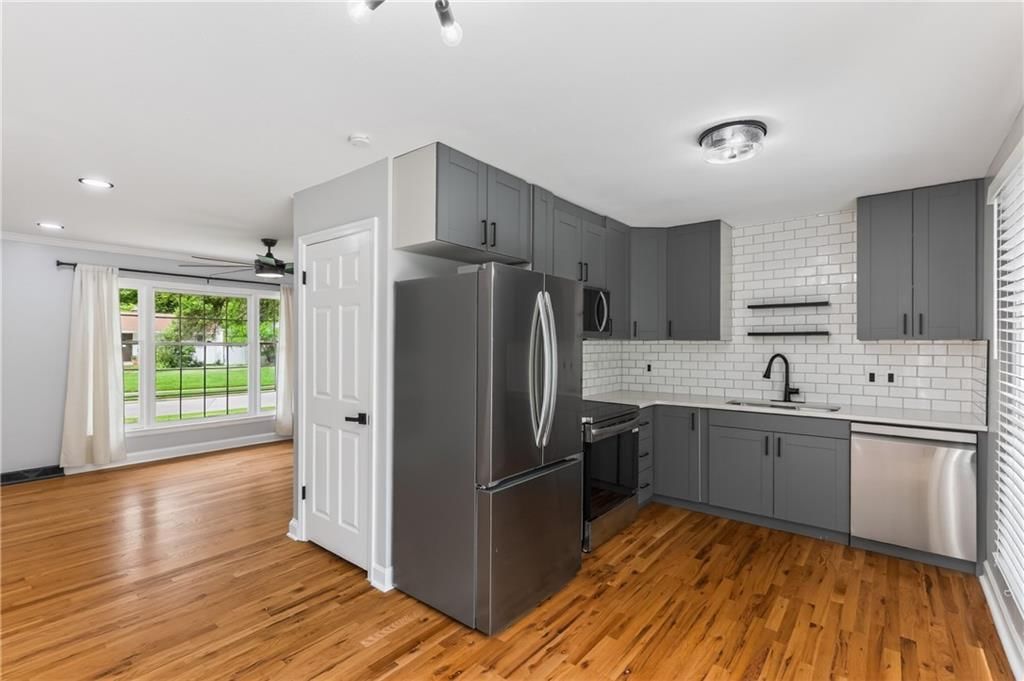 13209 Herrick Avenue — photo 17