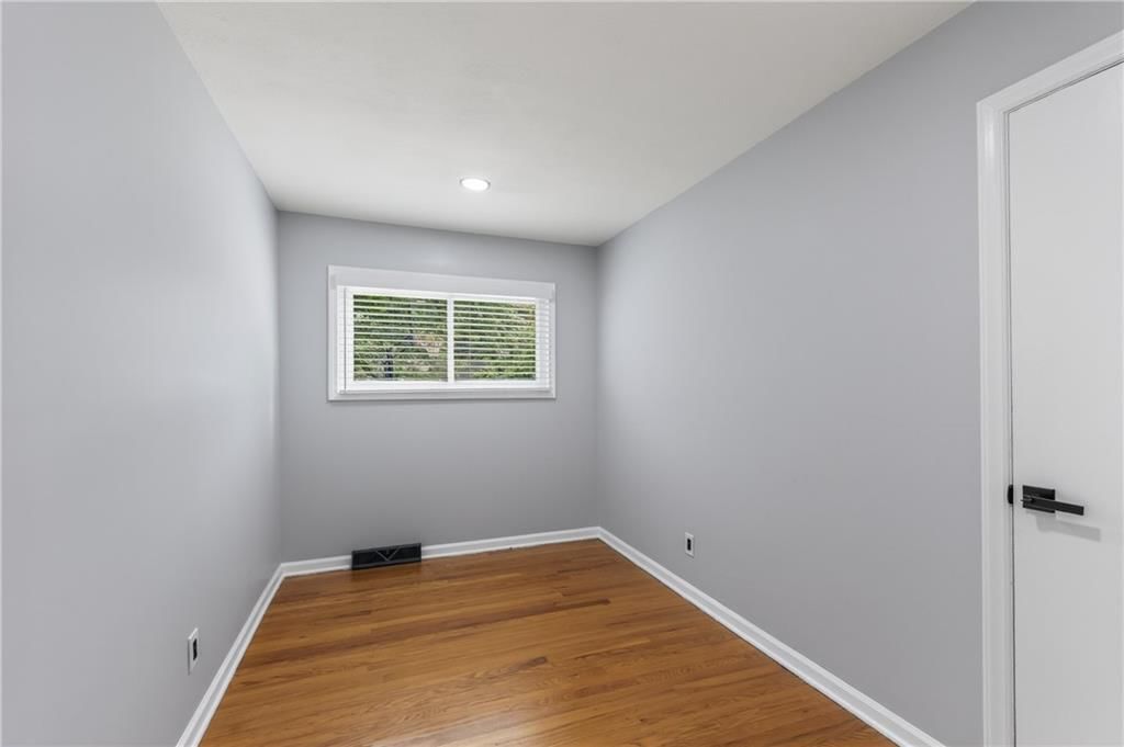 13209 Herrick Avenue — photo 23