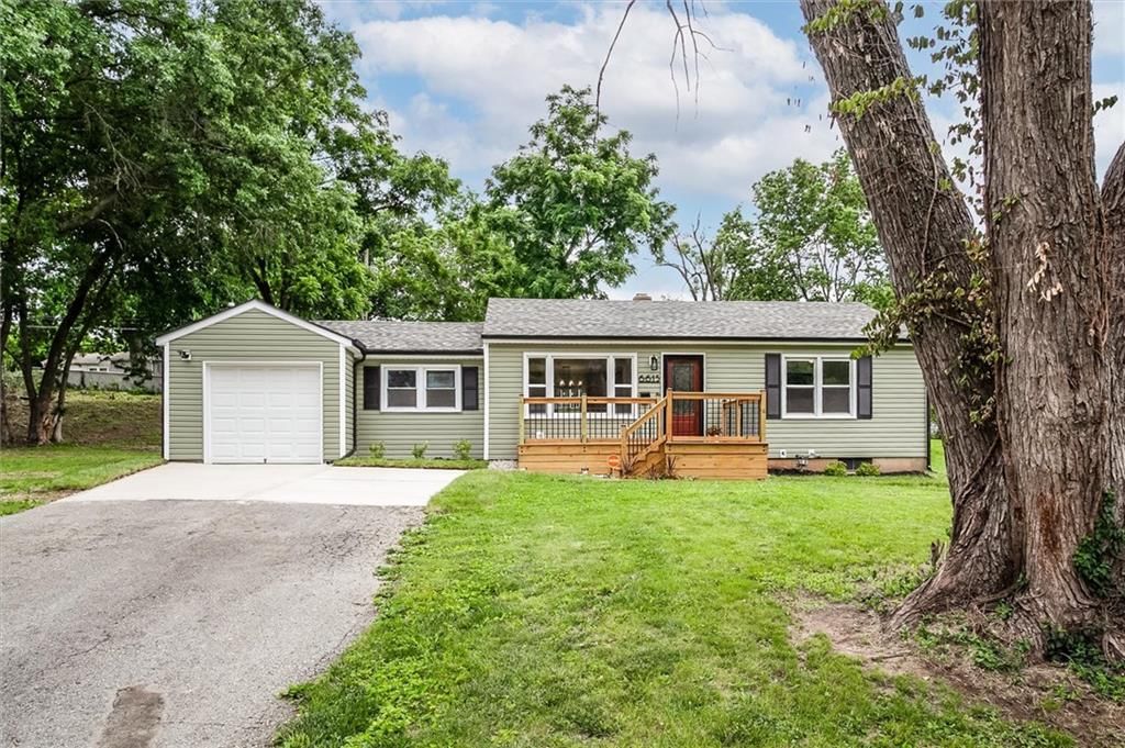 6615 Fairway Drive — photo 1