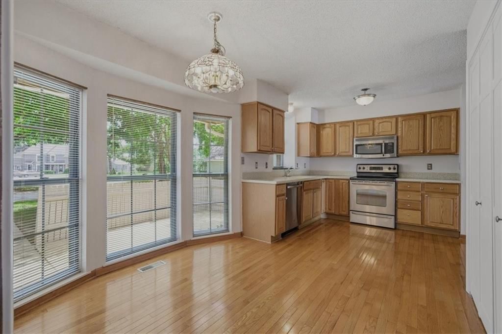 8258 Monrovia Street — photo 16