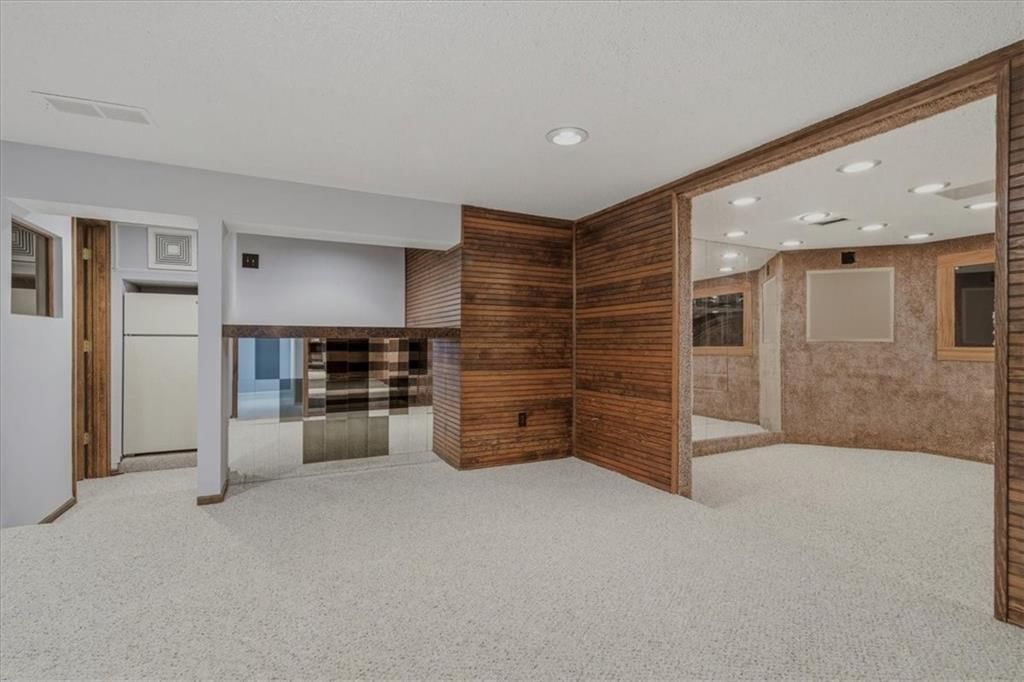 8258 Monrovia Street — photo 32