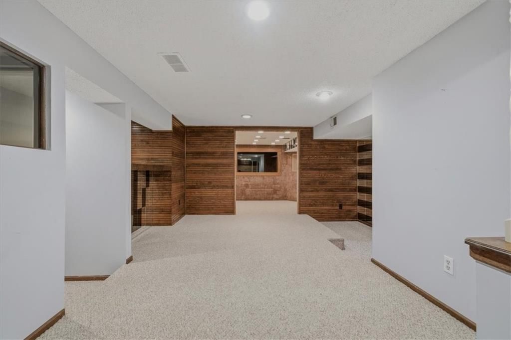 8258 Monrovia Street — photo 33