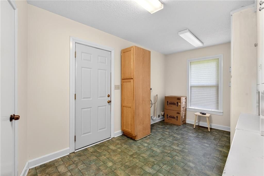 1045 N Colorado Street — photo 25
