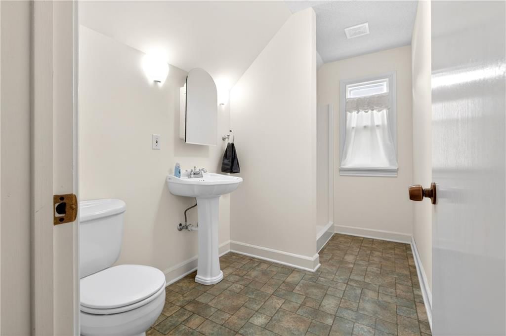 1045 N Colorado Street — photo 28