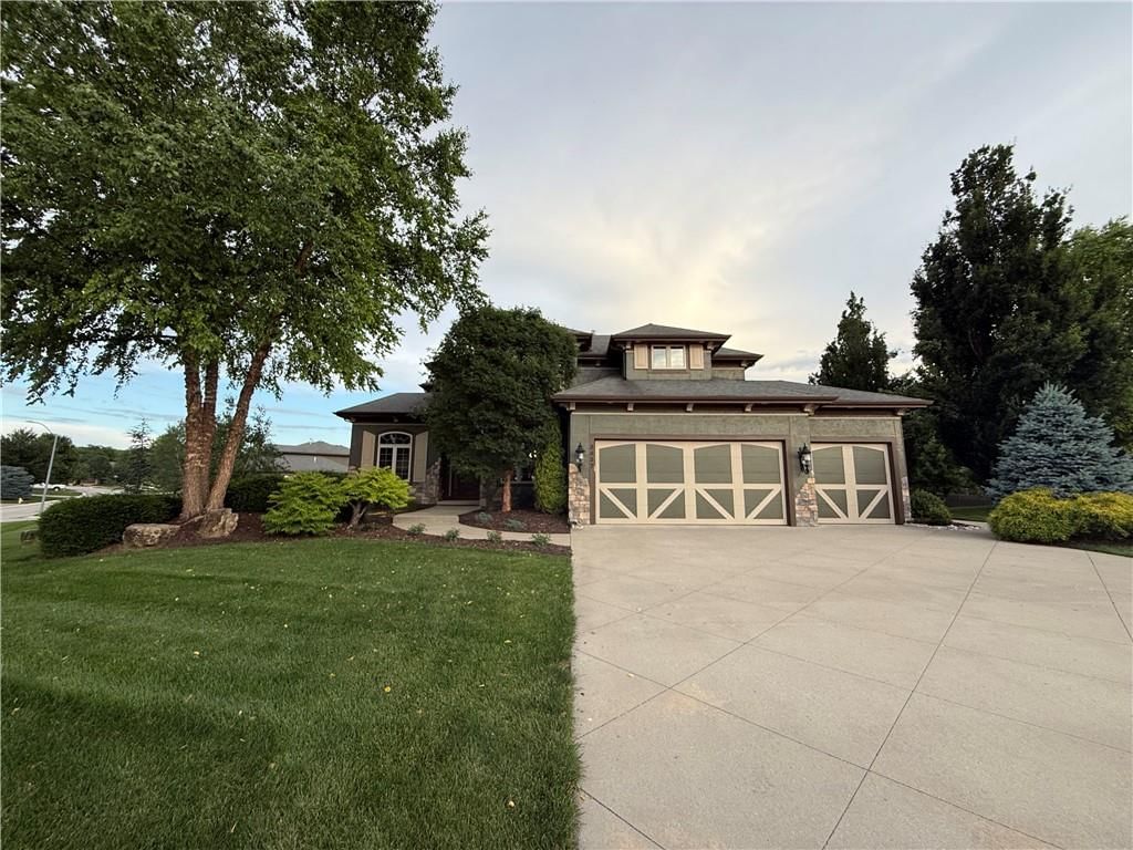2437 NE Angel Fish Circle — photo 2