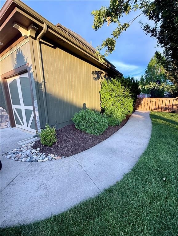 2437 NE Angel Fish Circle — photo 46