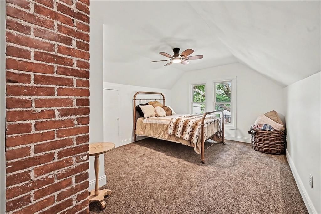 738 Welt Street — photo 14