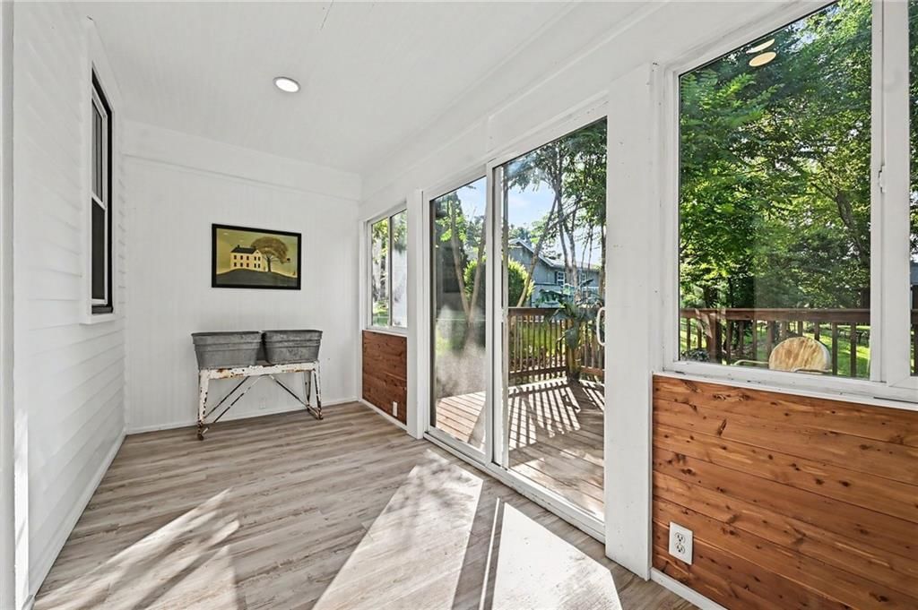 738 Welt Street — photo 18