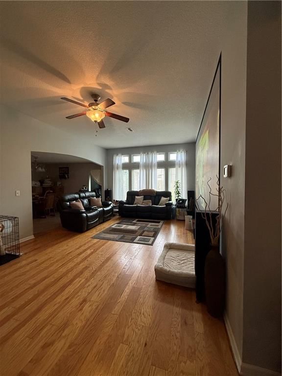 732 Iron Horse Drive — photo 5