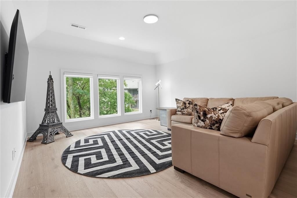 17028 Parkhill Street — photo 29