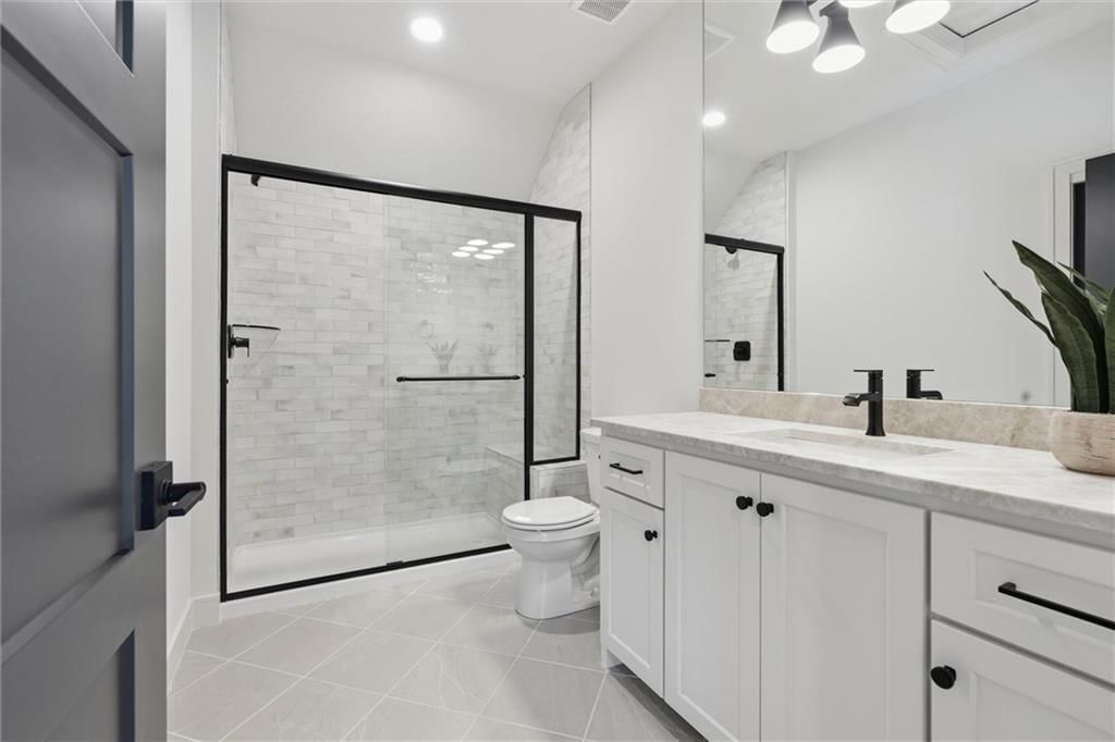 17028 Parkhill Street — photo 32