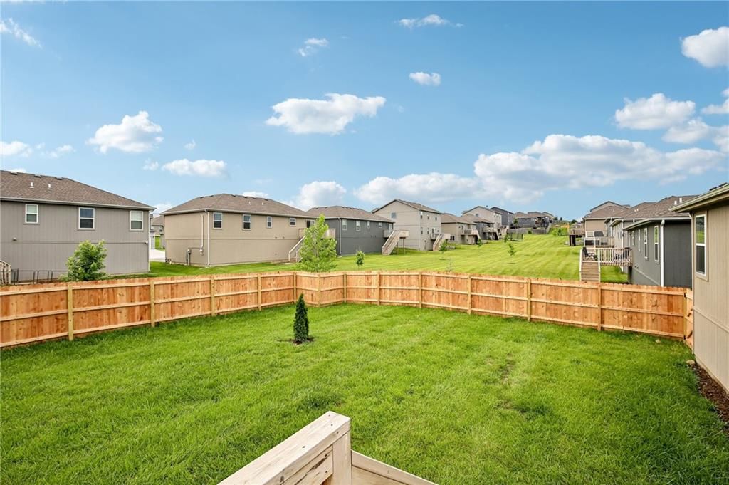 1003 NW Hilltop Lane — photo 30