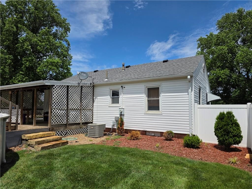 703 W 29th Street — photo 17