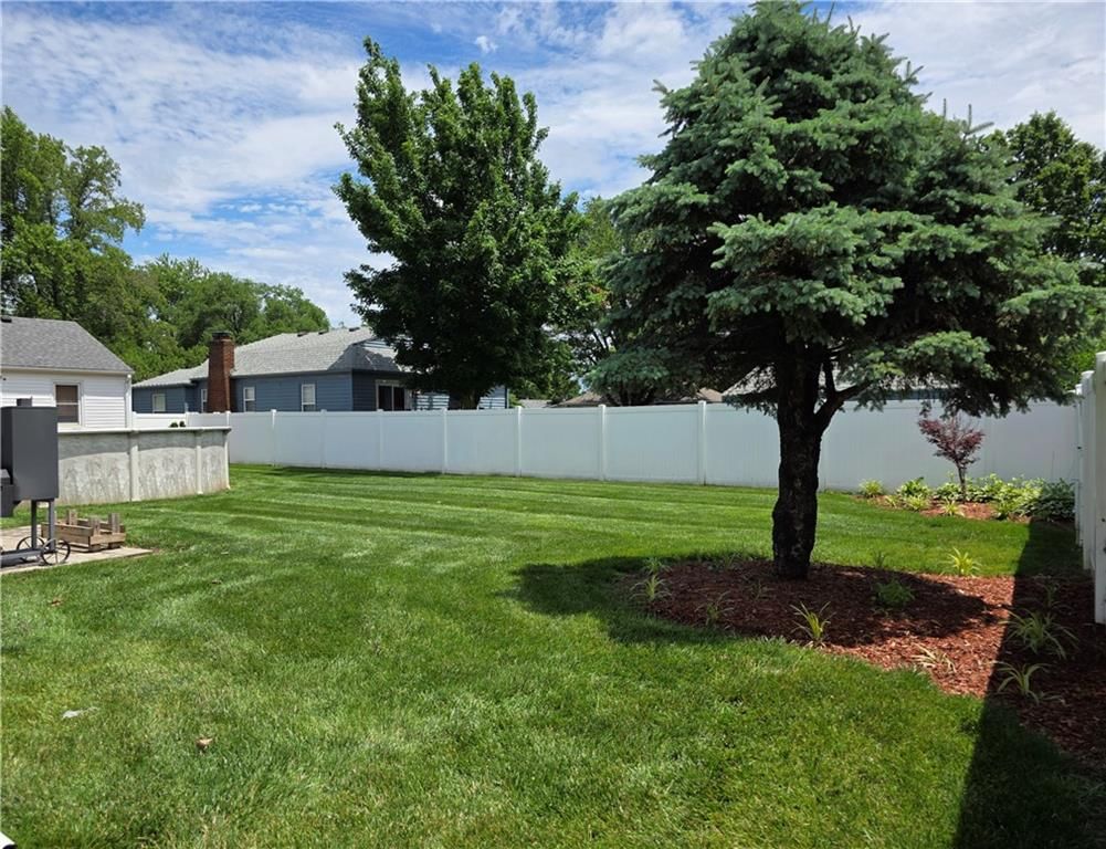 703 W 29th Street — photo 18