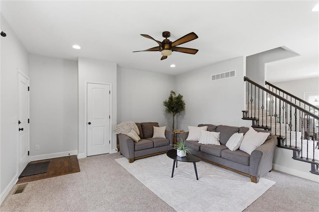 12617 Charlotte Street — photo 5
