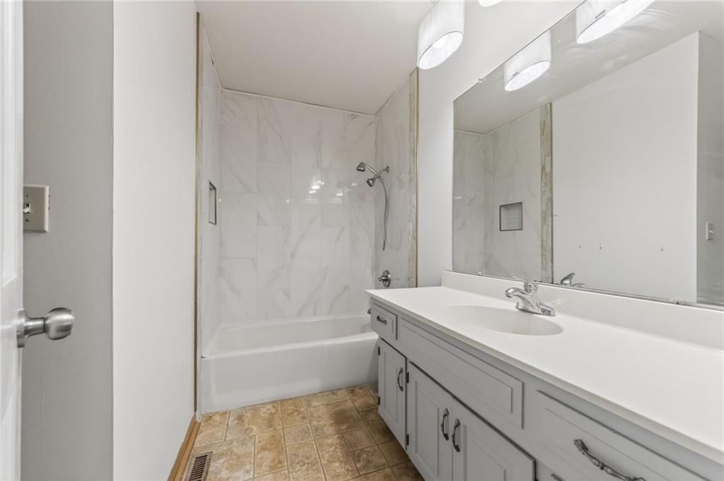 11301 E 71st Street — photo 34