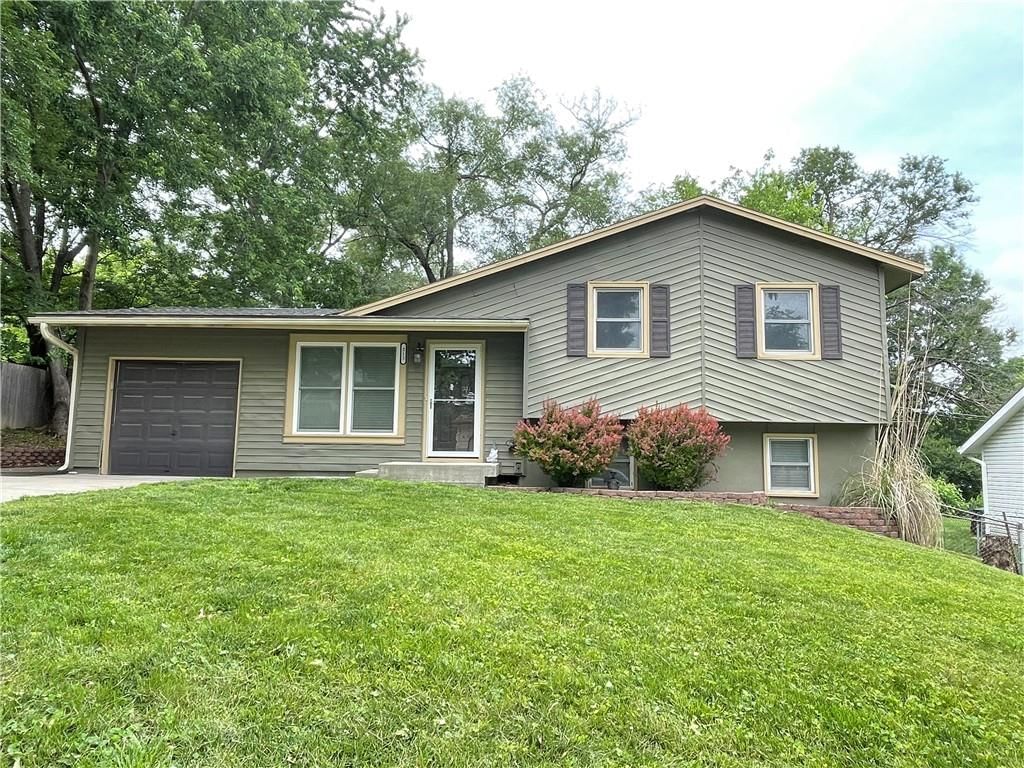 212 Jackson Avenue — photo 1