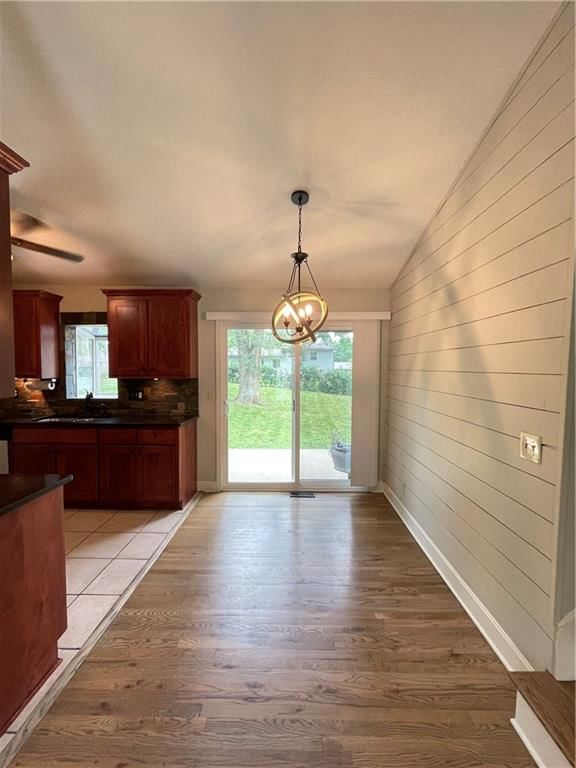 212 Jackson Avenue — photo 6