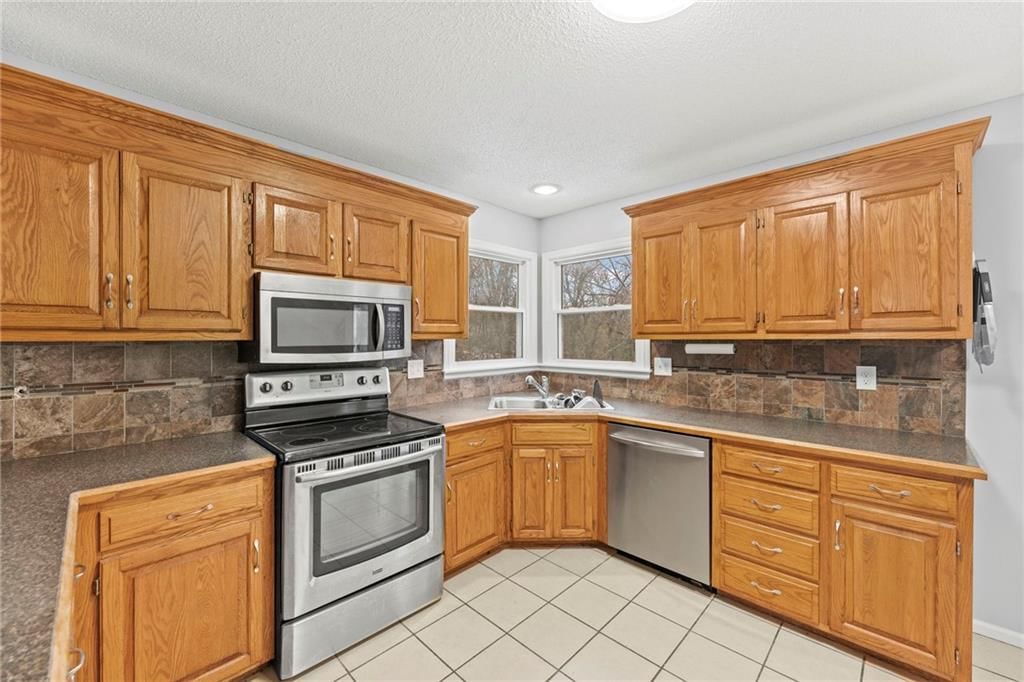 3715 SW Kimstin Circle — photo 12