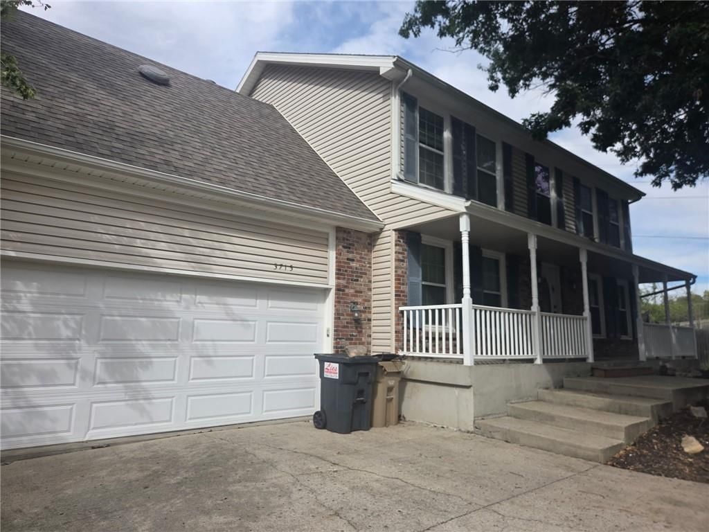 3715 SW Kimstin Circle, Blue Springs, MO: listing photo 3