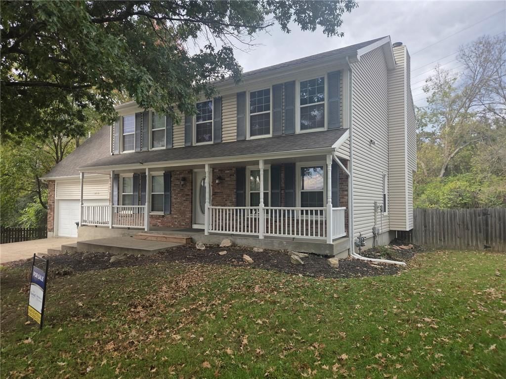 3715 SW Kimstin Circle, Blue Springs, MO