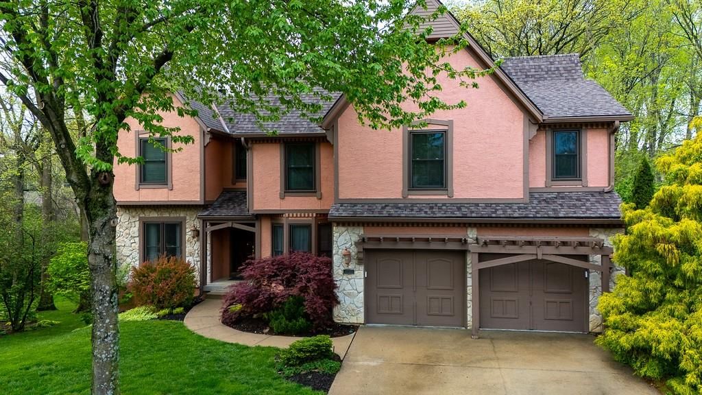 6120 N Strathbury Avenue — photo 1