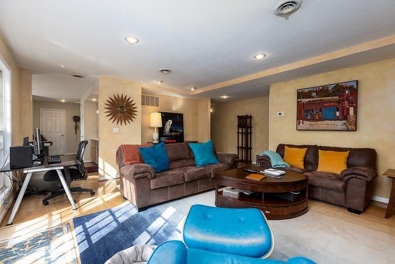 6120 N Strathbury Avenue — photo 32