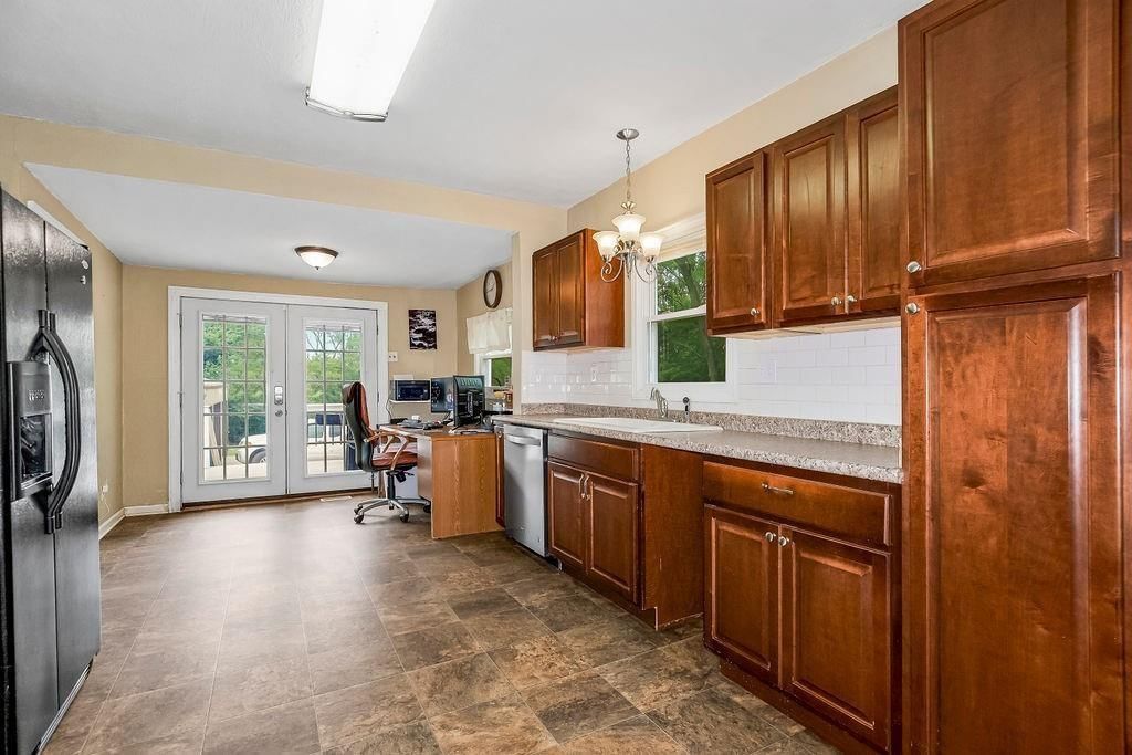2517 S 18th Street — photo 13