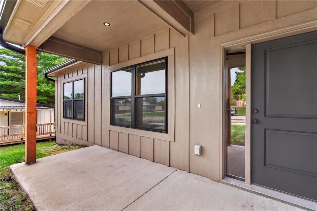 405 N Armstrong Street — photo 8