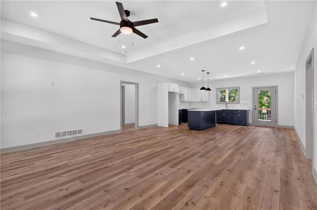 405 N Armstrong Street — photo 10