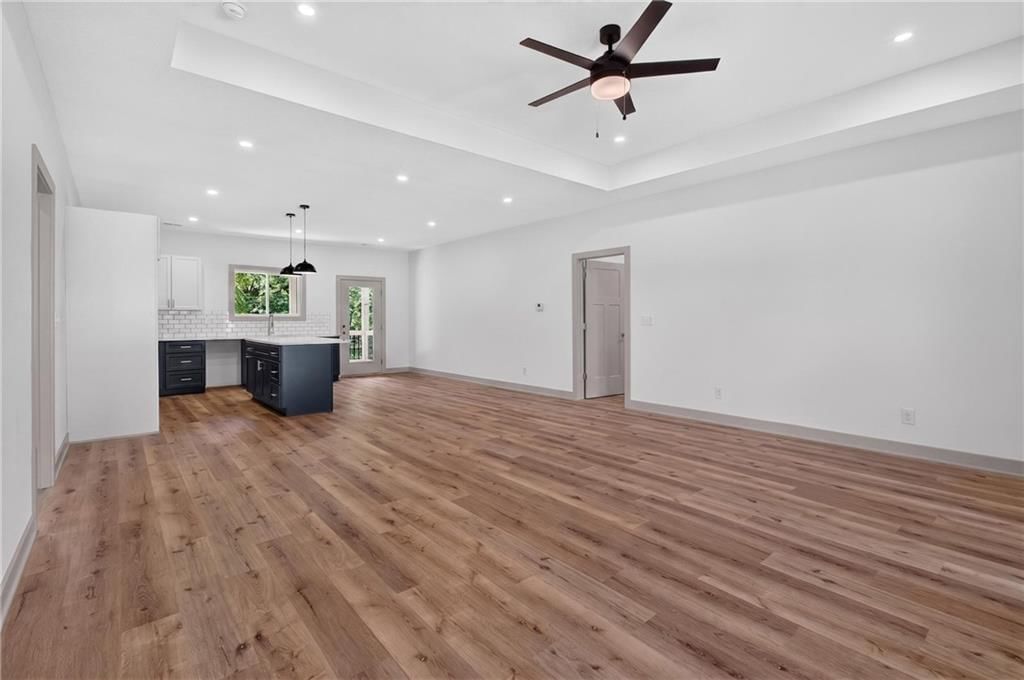 405 N Armstrong Street — photo 12