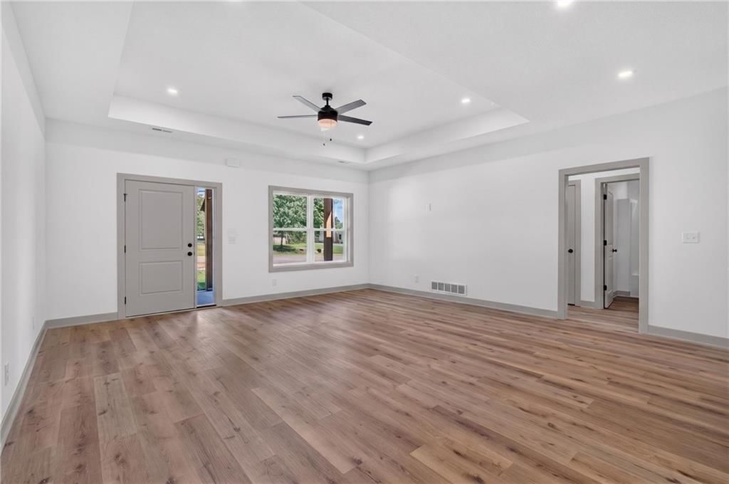 405 N Armstrong Street — photo 15