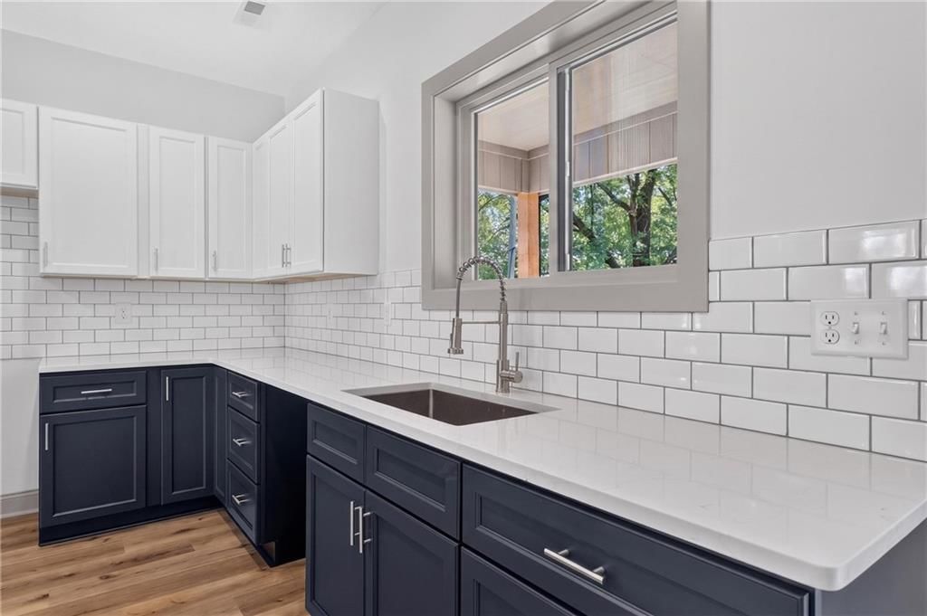 405 N Armstrong Street — photo 23
