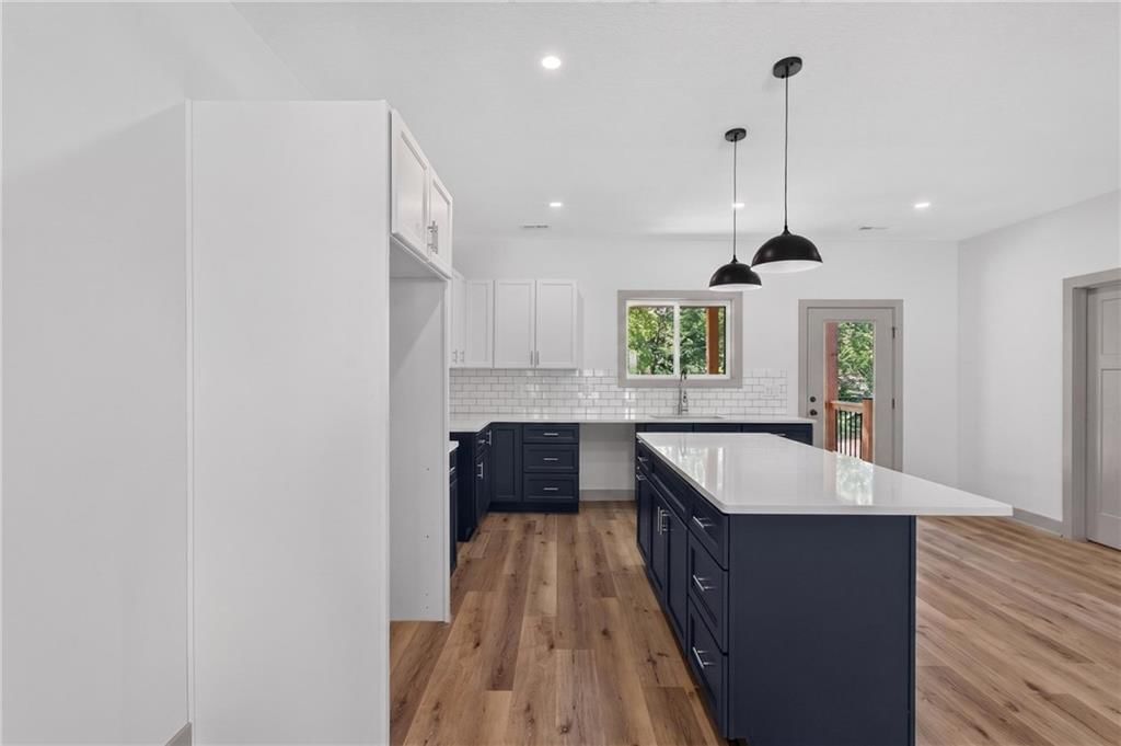 405 N Armstrong Street — photo 26