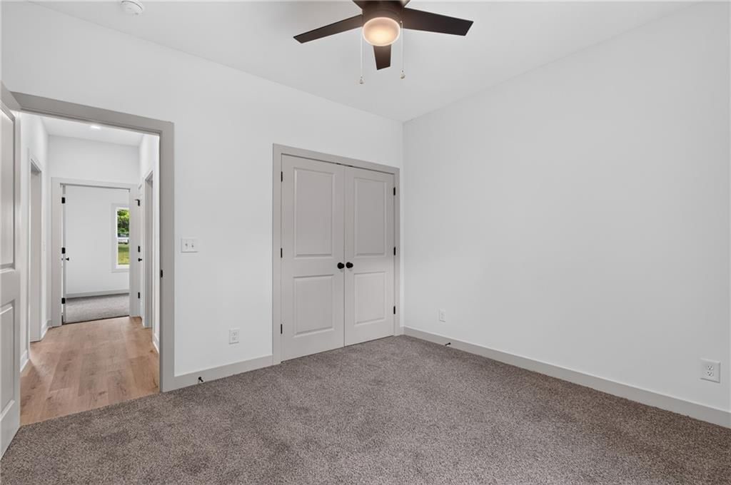 405 N Armstrong Street — photo 42