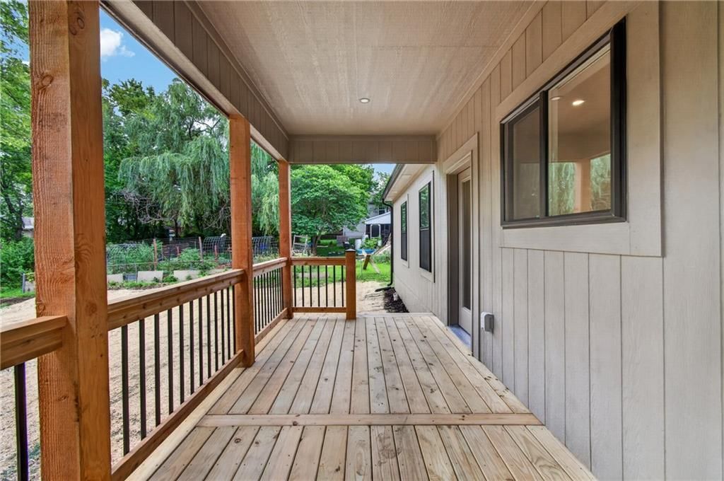 405 N Armstrong Street — photo 47