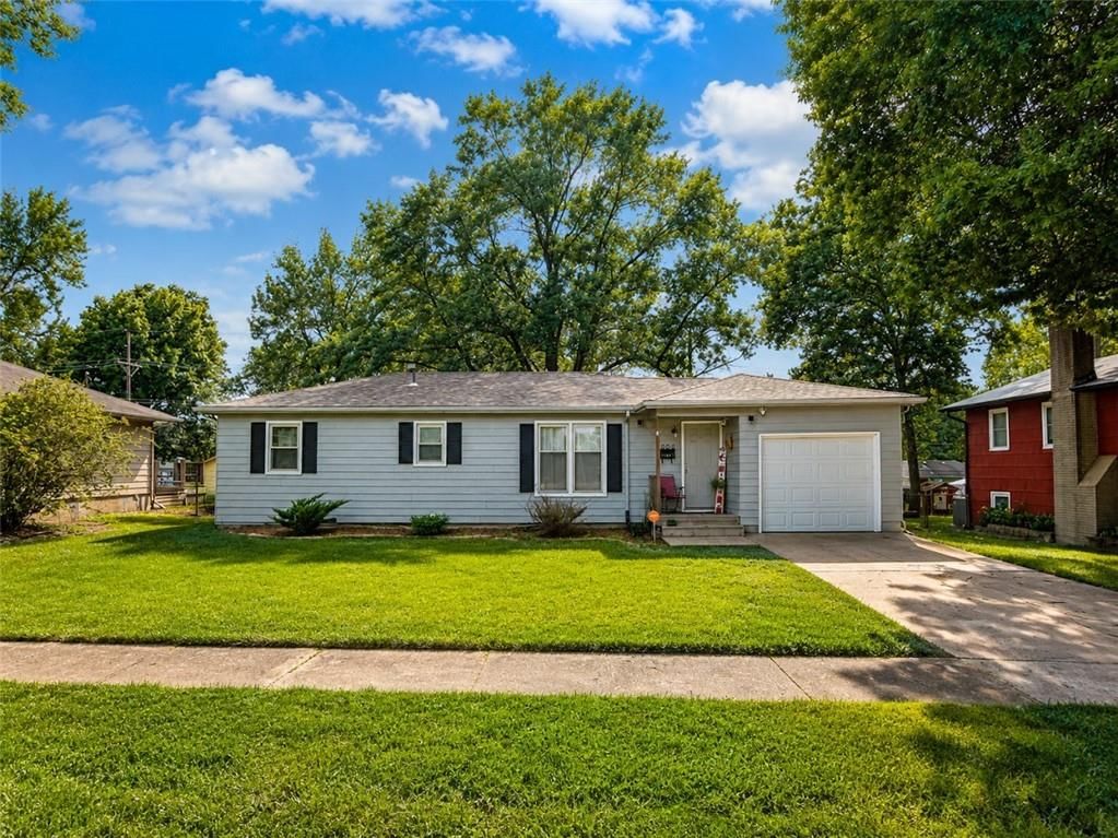 604 S Hickory Street — photo 1
