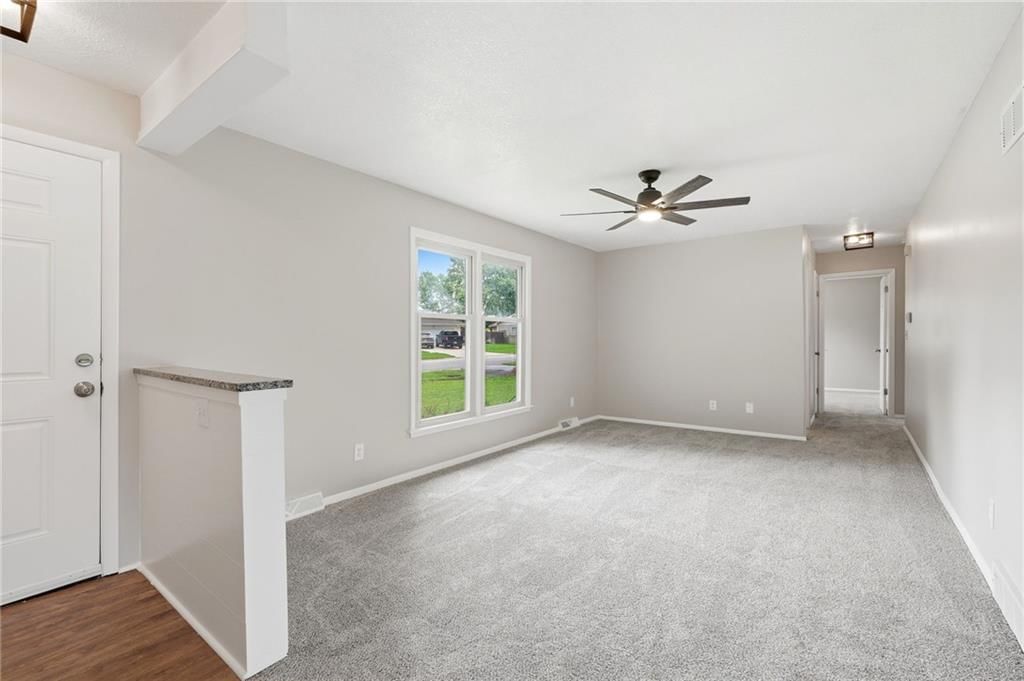 604 S Hickory Street — photo 4