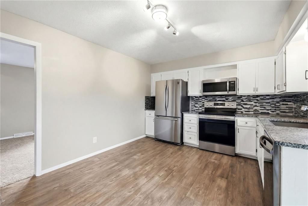 604 S Hickory Street — photo 10