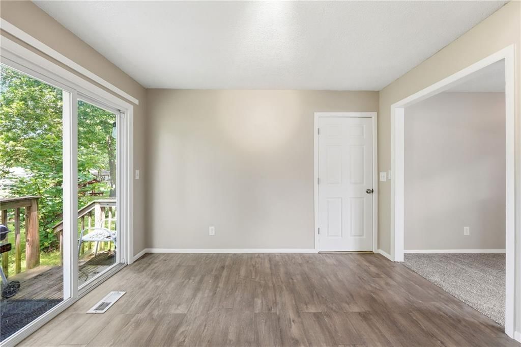 604 S Hickory Street — photo 13