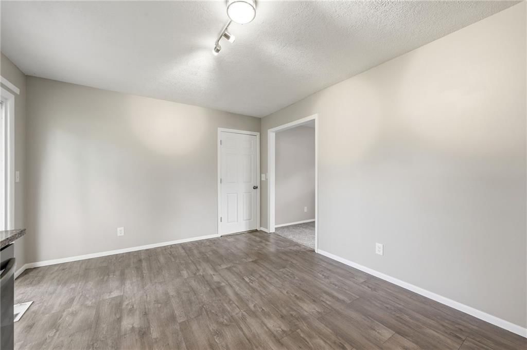 604 S Hickory Street — photo 14