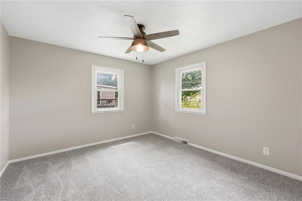 604 S Hickory Street — photo 15