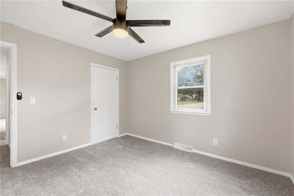 604 S Hickory Street — photo 18