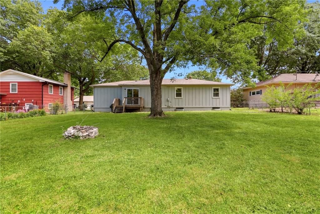 604 S Hickory Street — photo 22