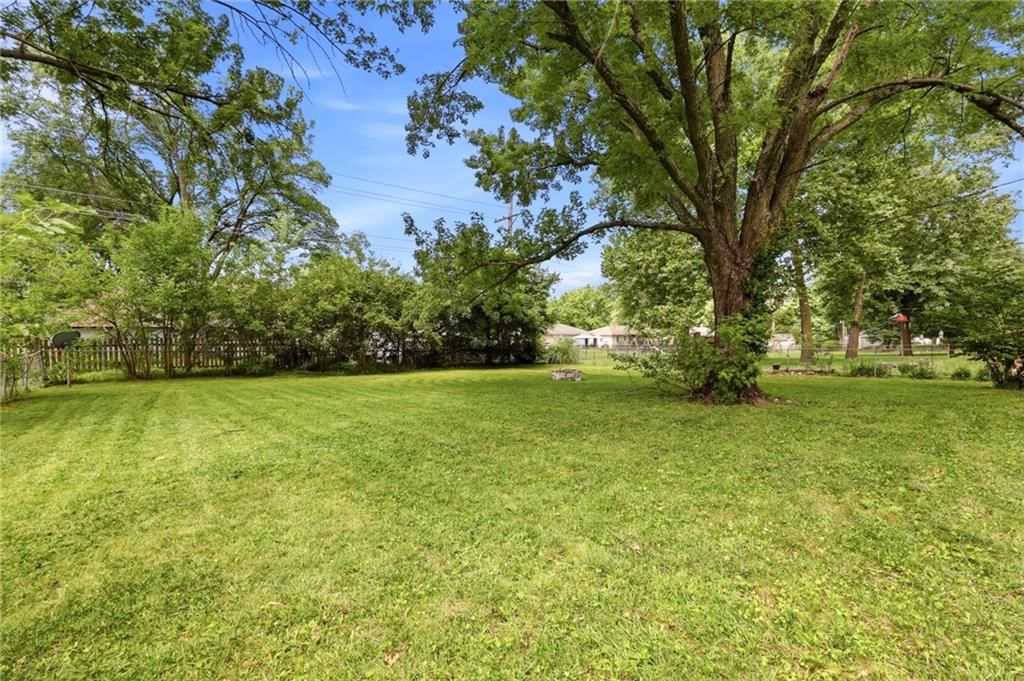 604 S Hickory Street — photo 25