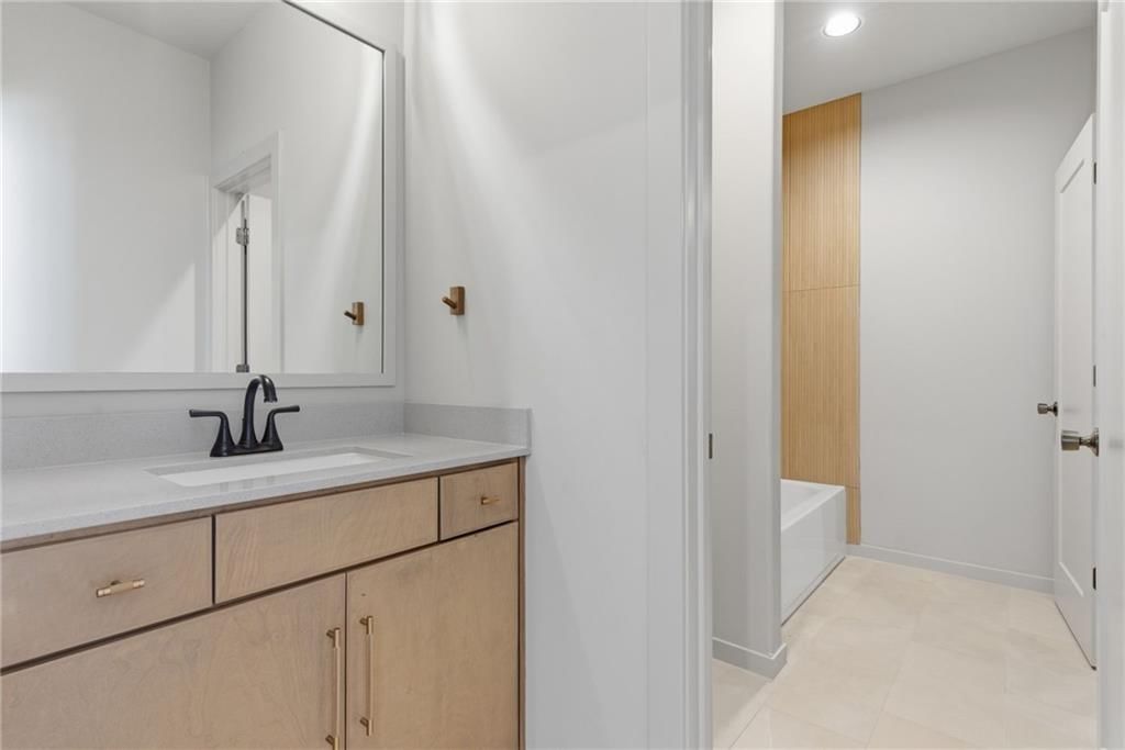 12406 W 170th Terrace — photo 37