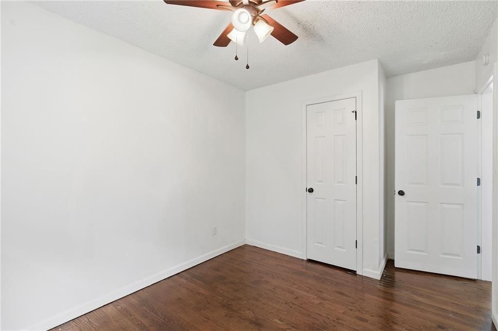 5249 N Richmond Avenue — photo 17
