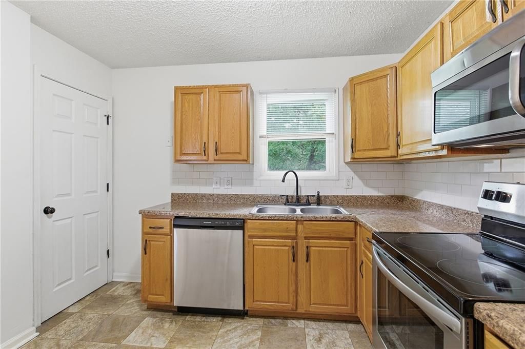 5249 N Richmond Avenue — photo 23