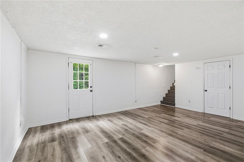 5249 N Richmond Avenue — photo 26