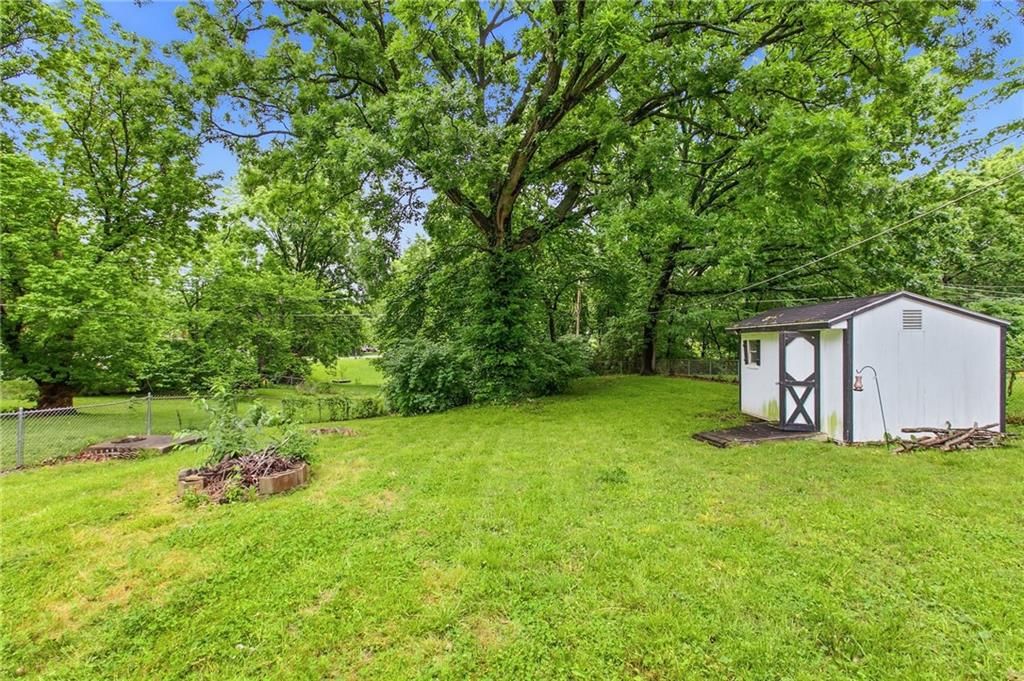 5249 N Richmond Avenue — photo 33